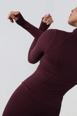 Cloud II™ Frame Jacket - Wine