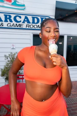 Cloud II™ V Cropped Tee - Peach