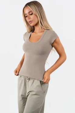 Vitality Basis® Scoop Tee - Hazelnut