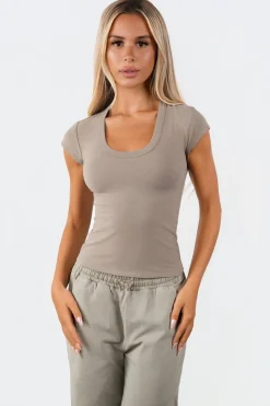 Vitality Basis® Scoop Tee - Hazelnut