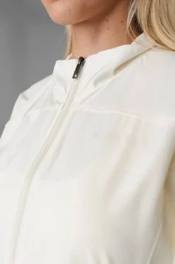 Vitality Breeze® Windbreaker - Oat