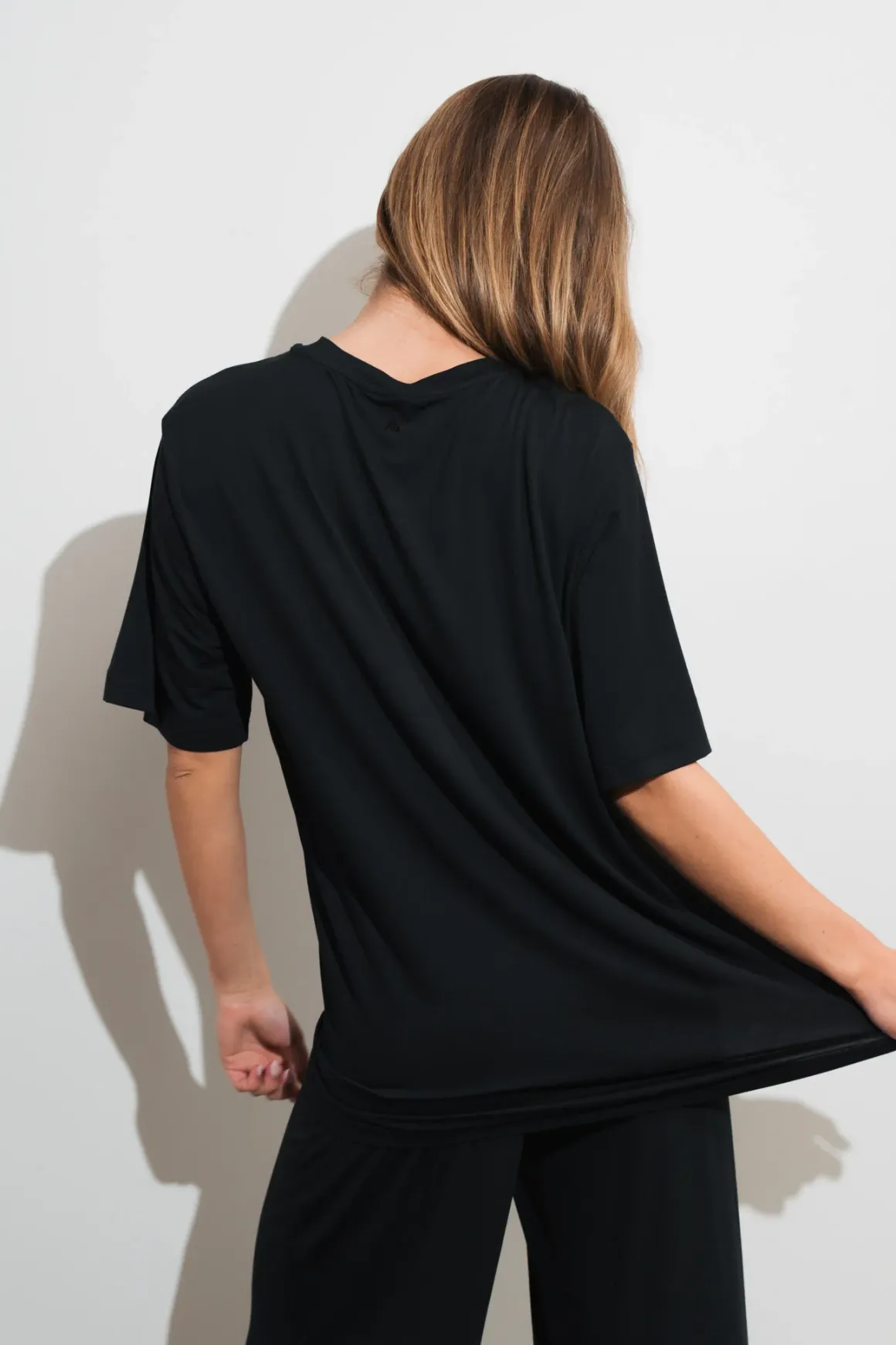 Vitality Float Uni Basic Tee - Midnight