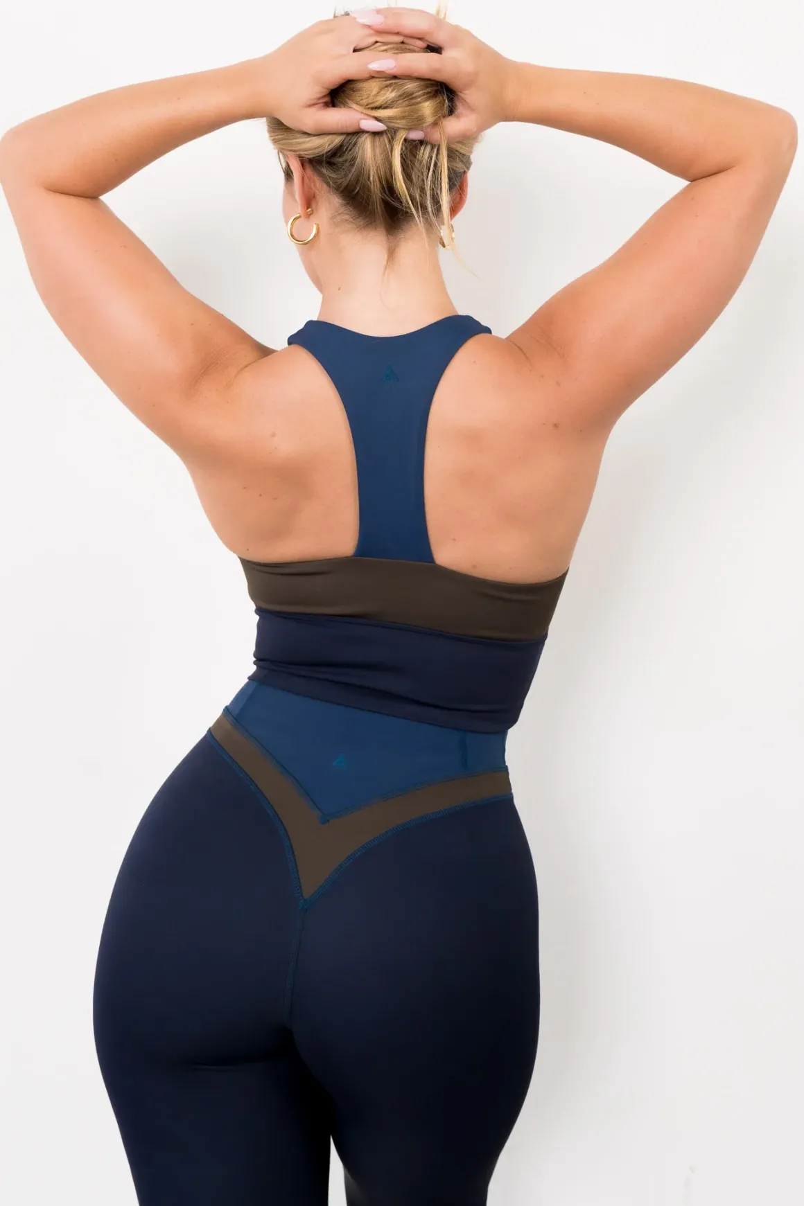 Vitality Pulse® Keyhole Tank - Cavernous