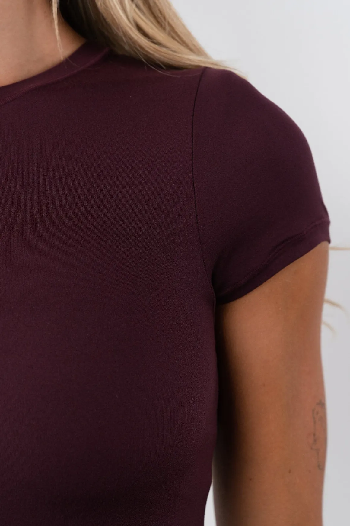 Vitality Sportlite Tee - Wine